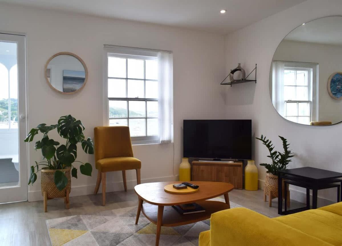 Breathtaking High Street Townhouse With Stunning Sea Views At 'The Old Fishermans Townhouse' Falmouth Dış mekan fotoğraf